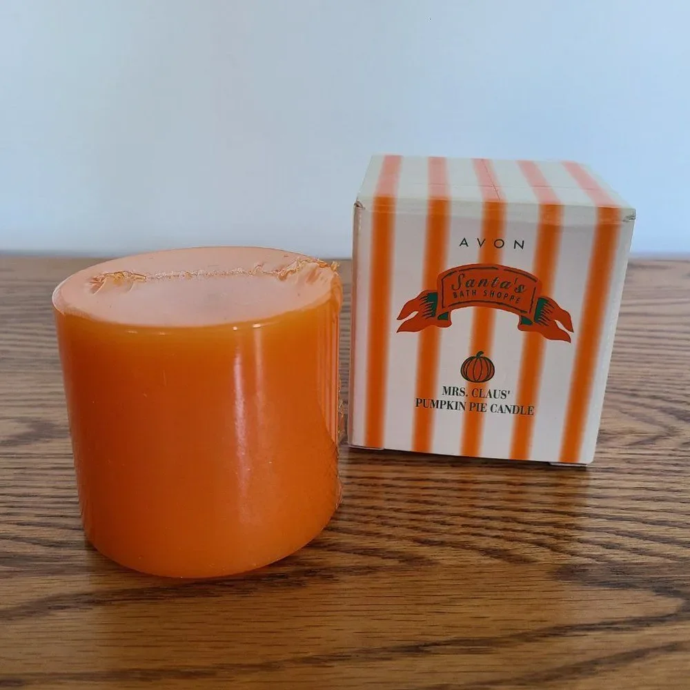 Vintage Avon Santa's Bath Shoppe Mrs. Claus' Pumpkin Pie Pillar Candle NIB
